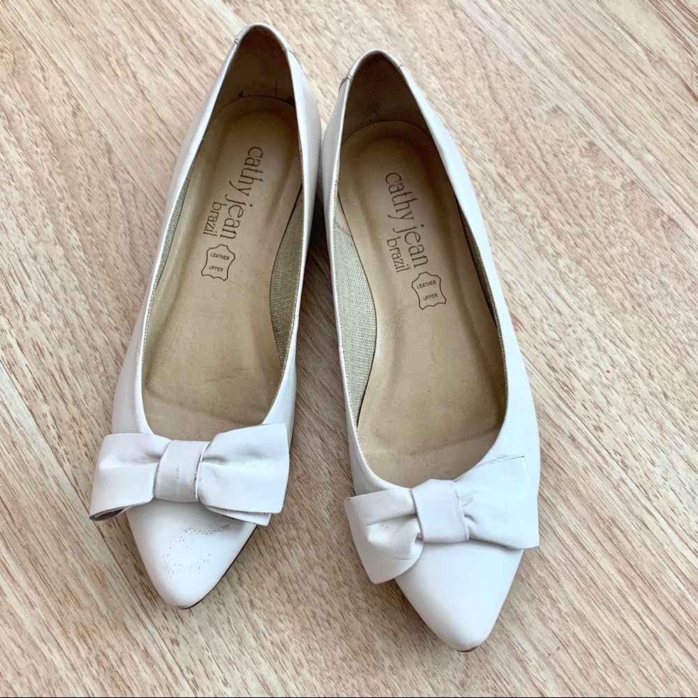 Cathy Jean Leather Pointy Bow Flats